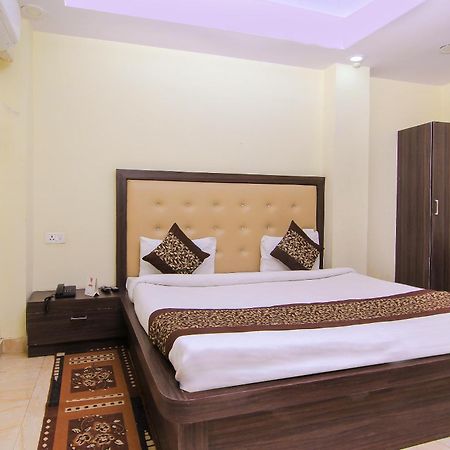 Oyo Flagship Hotel Cz Near Phoenix United 러크나우 외부 사진