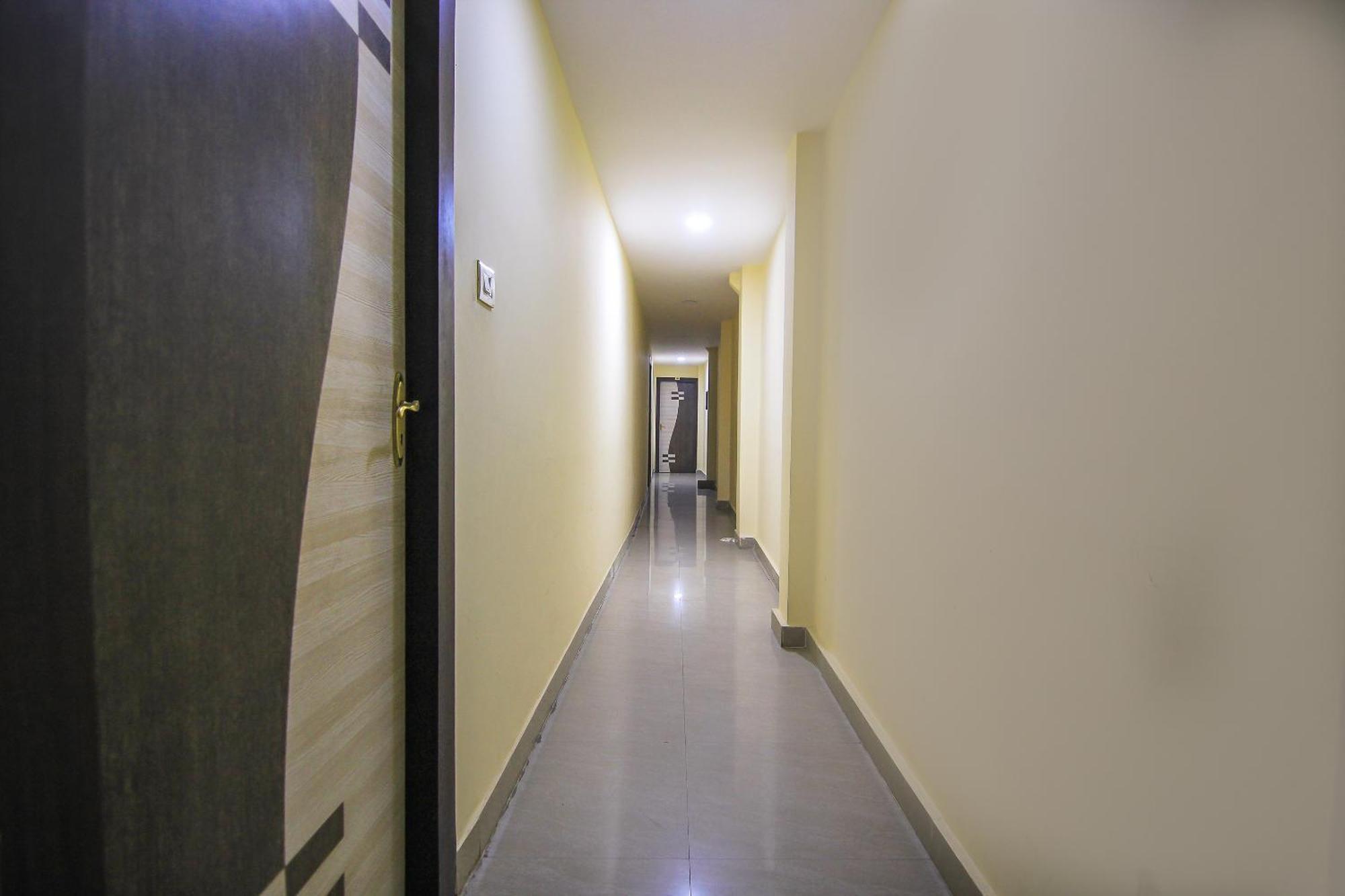 Oyo Flagship Hotel Cz Near Phoenix United 러크나우 외부 사진