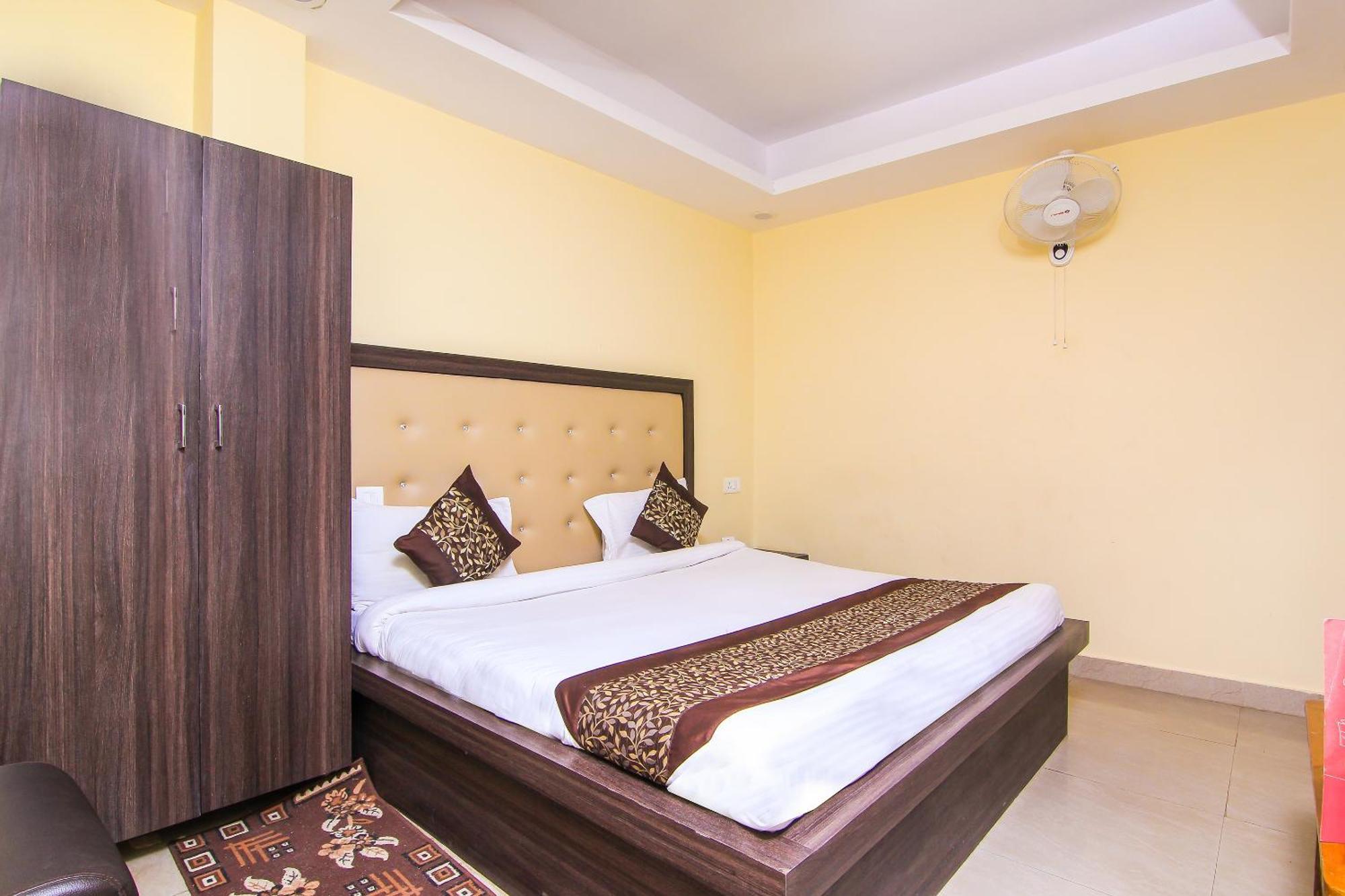 Oyo Flagship Hotel Cz Near Phoenix United 러크나우 외부 사진